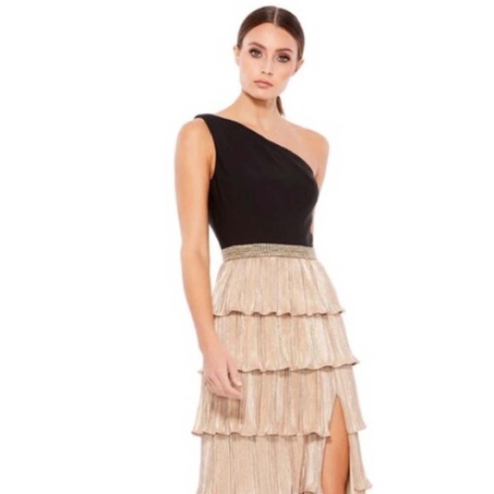 IEENA FOR MAC DUGGAL ONE SHOULDER LAYERED METALLIC RUFFLE GOWN SIZE 6